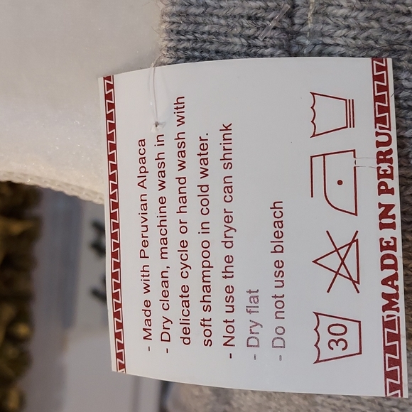 The Little Alpaca's House Gray Sweater, New With Tags, Size S - Picture 9 of 10